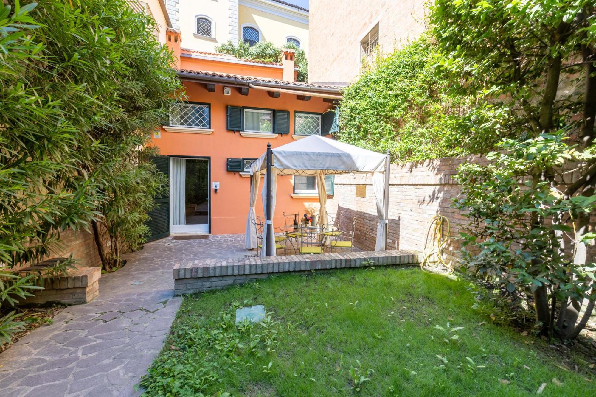 Isaia Garden -Private Garden Spa Bath Bolognarooms Bolonia Exterior foto